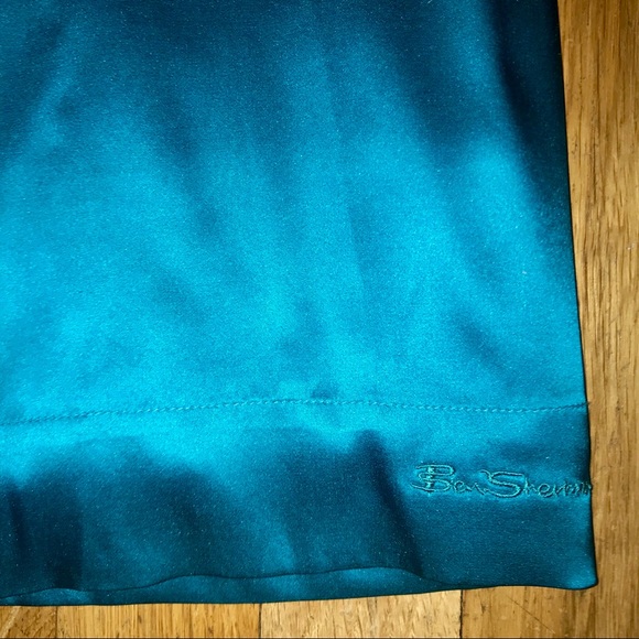 ❌SOLD❌Ben Sherman Emerald Green Silk Skirt XL - Picture 5 of 7